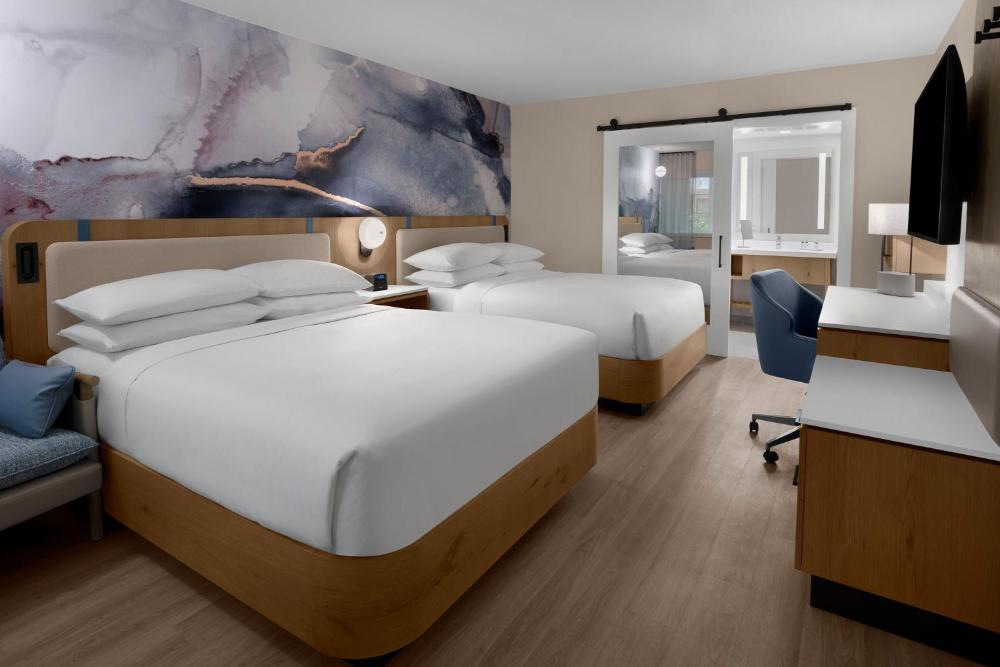Double Queen Room interior